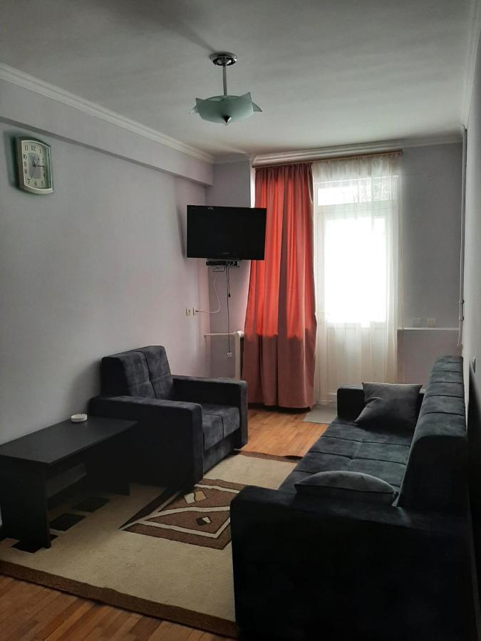 N&R Rest House تساجكادزور المظهر الخارجي الصورة