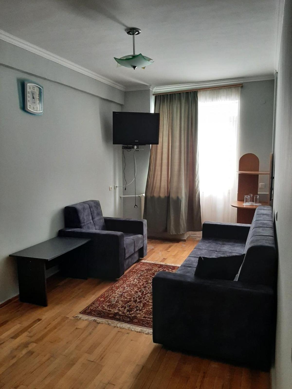 N&R Rest House تساجكادزور المظهر الخارجي الصورة